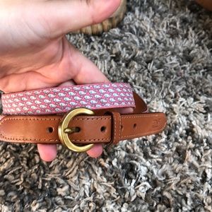 Vineyard vines belt